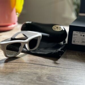 Ray-Ban Wayfarer Puffer White Frame Sunglasses with Black Lenses